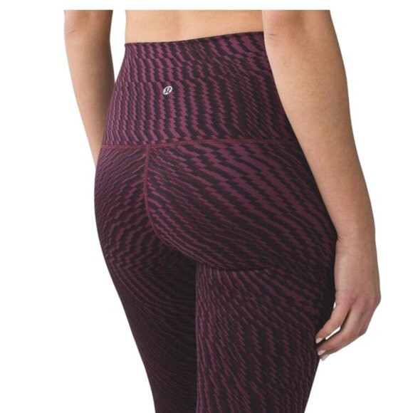 Lululemon Wunder Under High Rise Crop Leggings Burgundy Black Geometric Print 6 - Picture 2 of 11